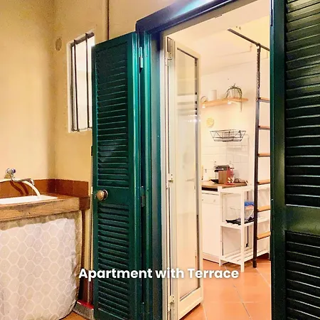 شقة Vacanze Romane Colosseum *