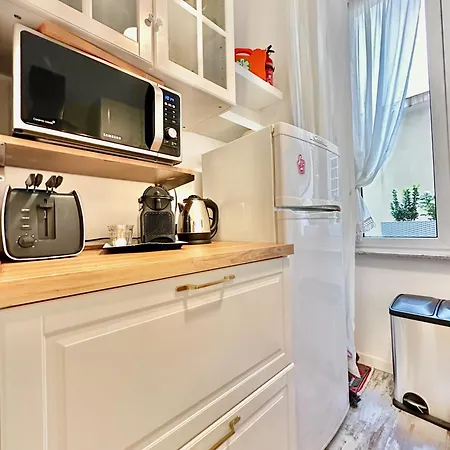 Vacanze Romane Colosseum Apartamento *